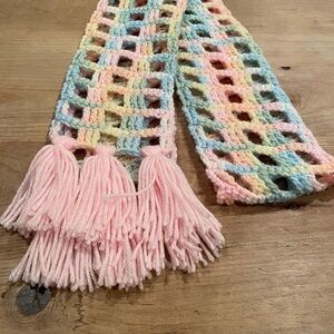 NWT hand knitted baby girl scarf pink yellow pastels blue green pink fringe OS